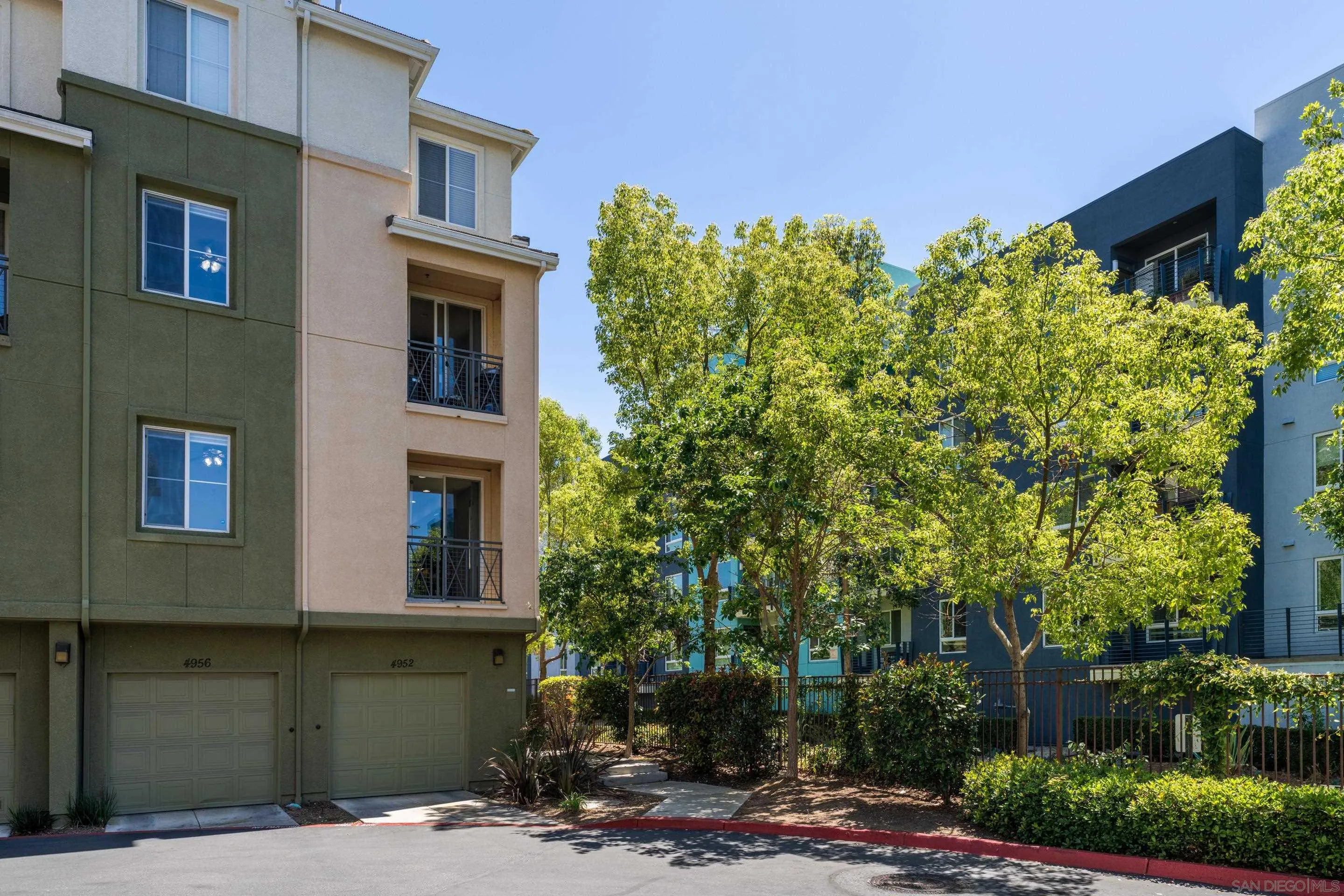 San Diego, California, 92123, United States, 2 Bedrooms Bedrooms, ,2 BathroomsBathrooms,Residential,For Sale,1939534
