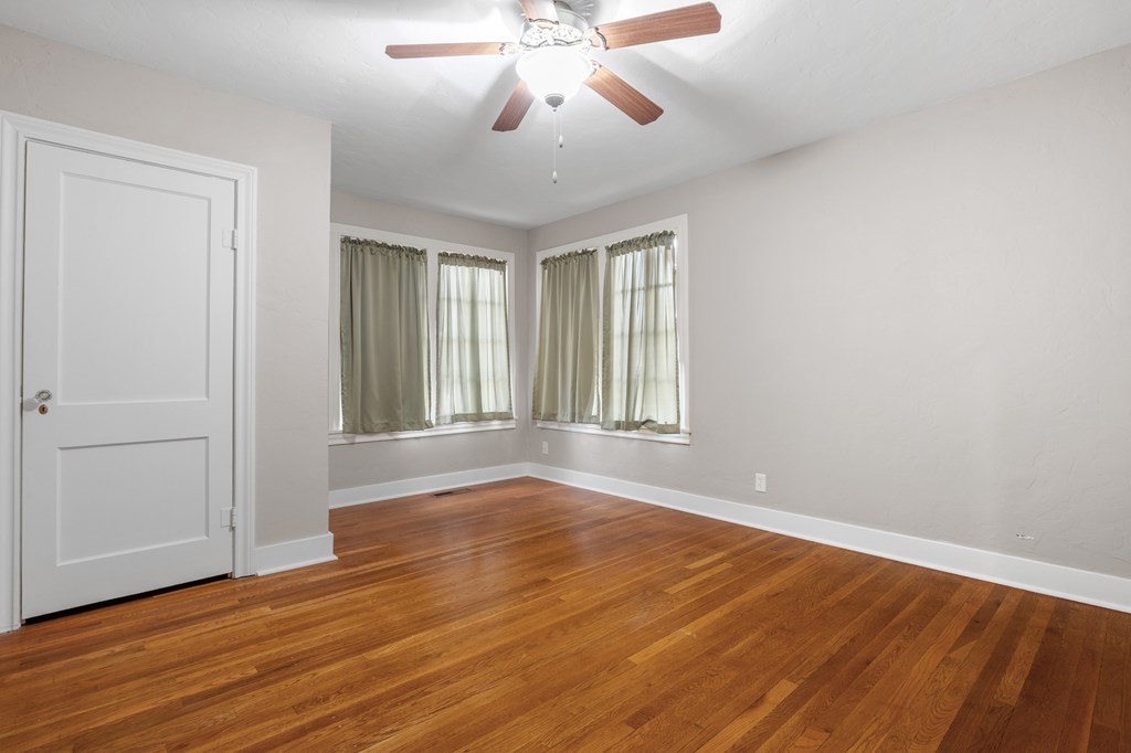 Fredericksburg, Texas, 78624, United States, 4 Bedrooms Bedrooms, ,4 BathroomsBathrooms,Residential,For Sale,2025844