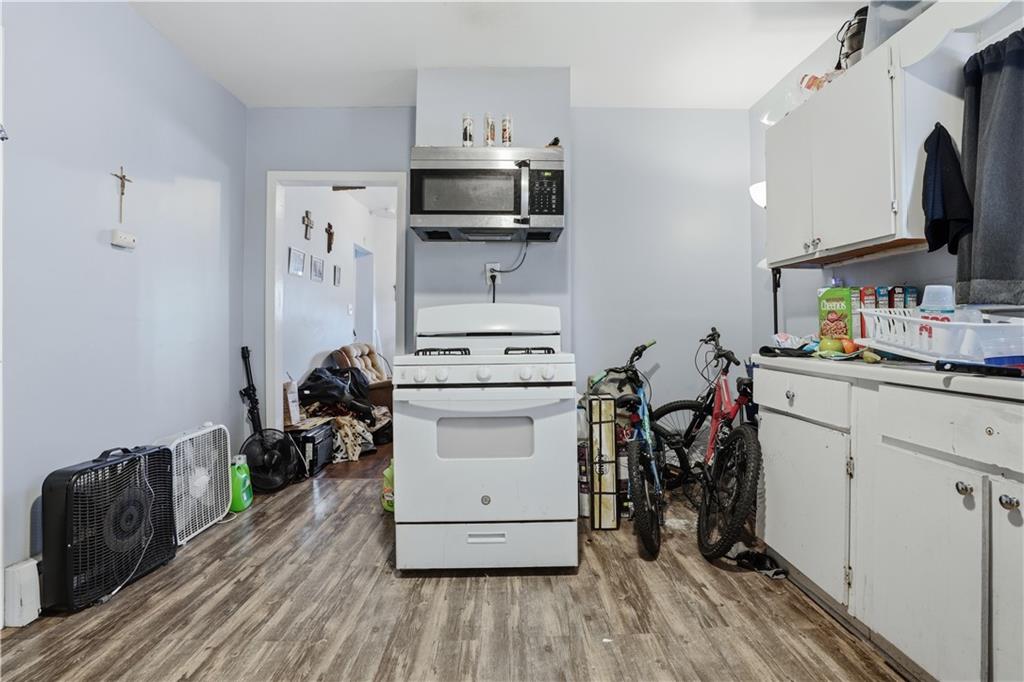 Providence, Rhode Island, 02905, United States, 5 Bedrooms Bedrooms, ,3 BathroomsBathrooms,Residential,For Sale,2036565