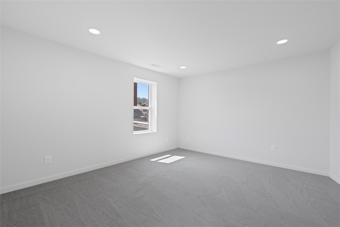 Lawrenceville, Pennsylvania, 15201, United States, 4 Bedrooms Bedrooms, ,4 BathroomsBathrooms,Residential,For Sale,1895769