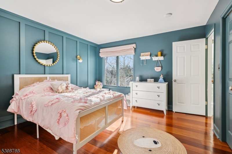 Wayne Twp., New Jersey, 07470, United States, 2 Bedrooms Bedrooms, ,3 BathroomsBathrooms,Residential,For Sale,2002003