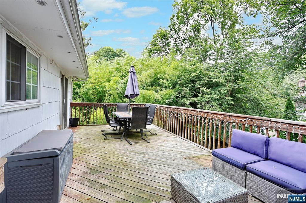 Ramsey, New Jersey, 07446, United States, 4 Bedrooms Bedrooms, ,3 BathroomsBathrooms,Residential,For Sale,1911105