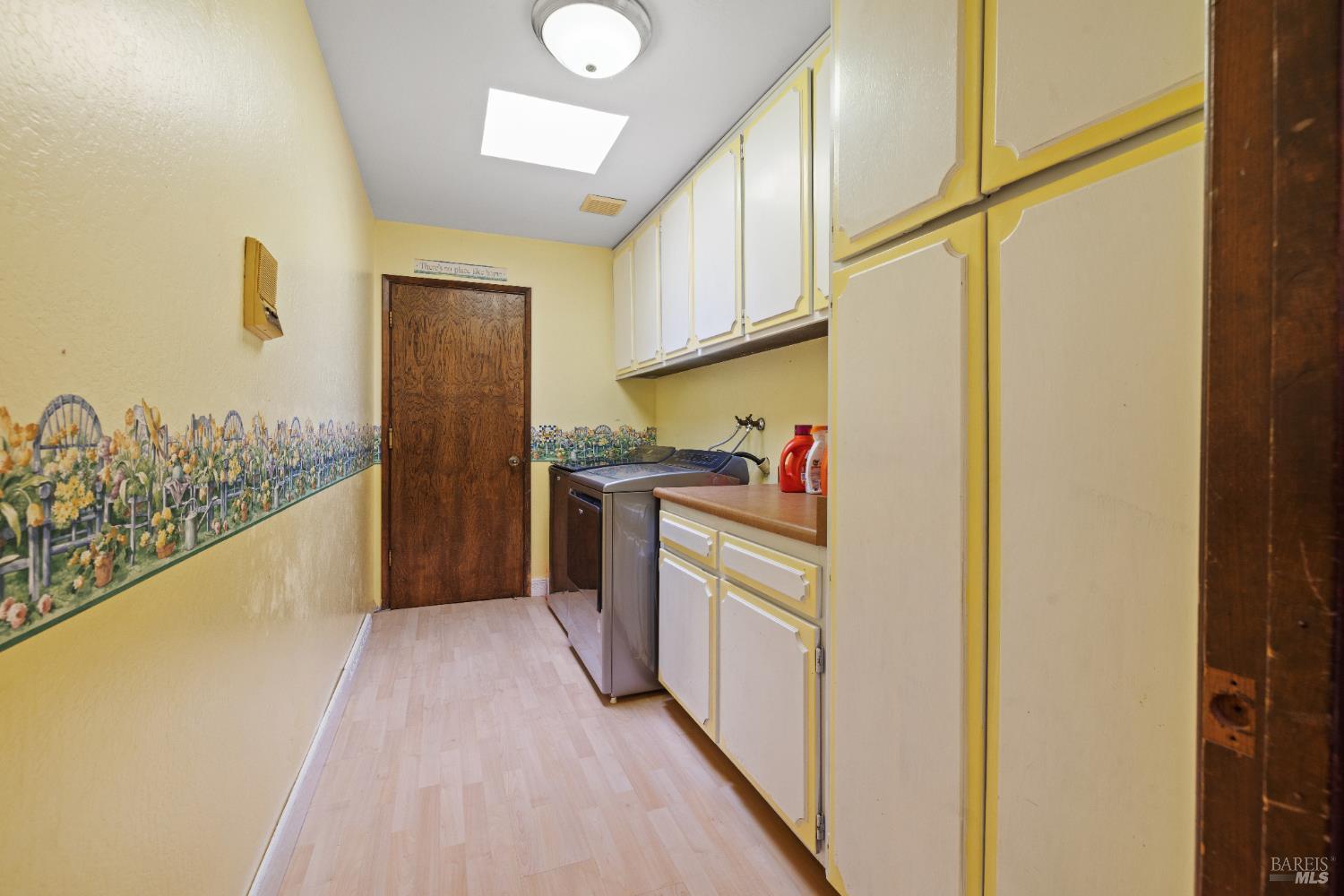 Petaluma, California, 94952, United States, 4 Bedrooms Bedrooms, ,2 BathroomsBathrooms,Residential,For Sale,1974511