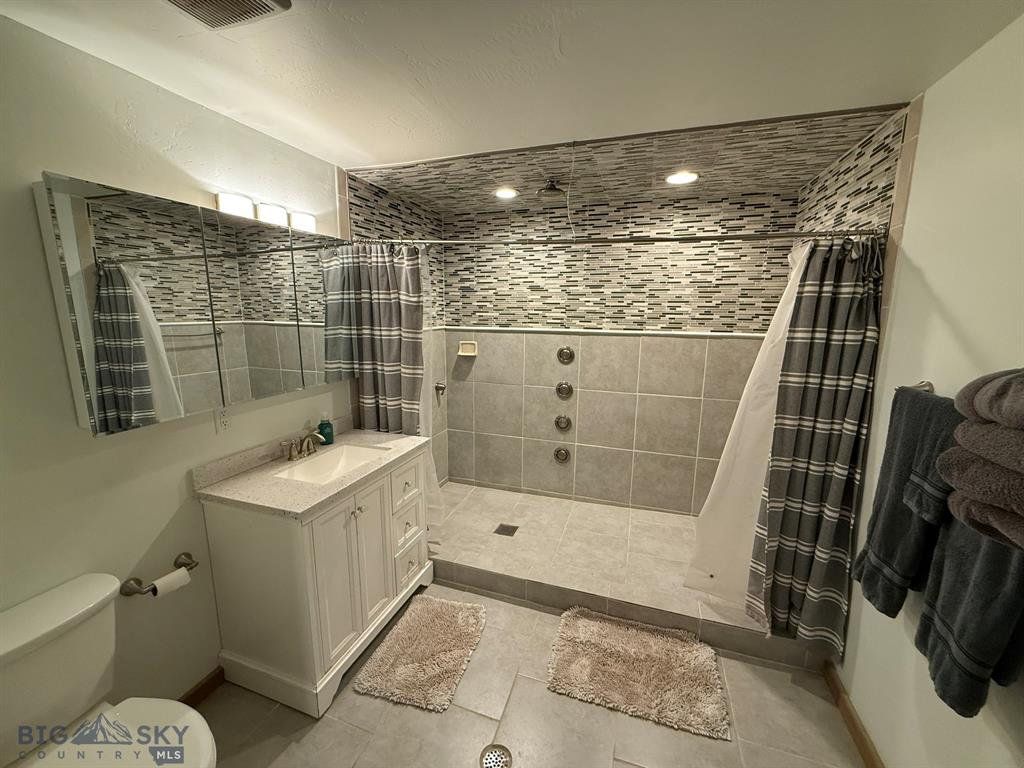 Anaconda, Montana, 59711, United States, 3 Bedrooms Bedrooms, ,3 BathroomsBathrooms,Residential,For Sale,1974006