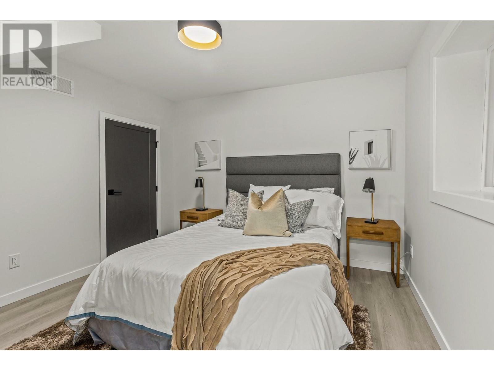 LAKE COUNTRY, British Columbia, V4V 2G9, CA, 5 Bedrooms Bedrooms, ,3 BathroomsBathrooms,Residential,For Sale,1837483