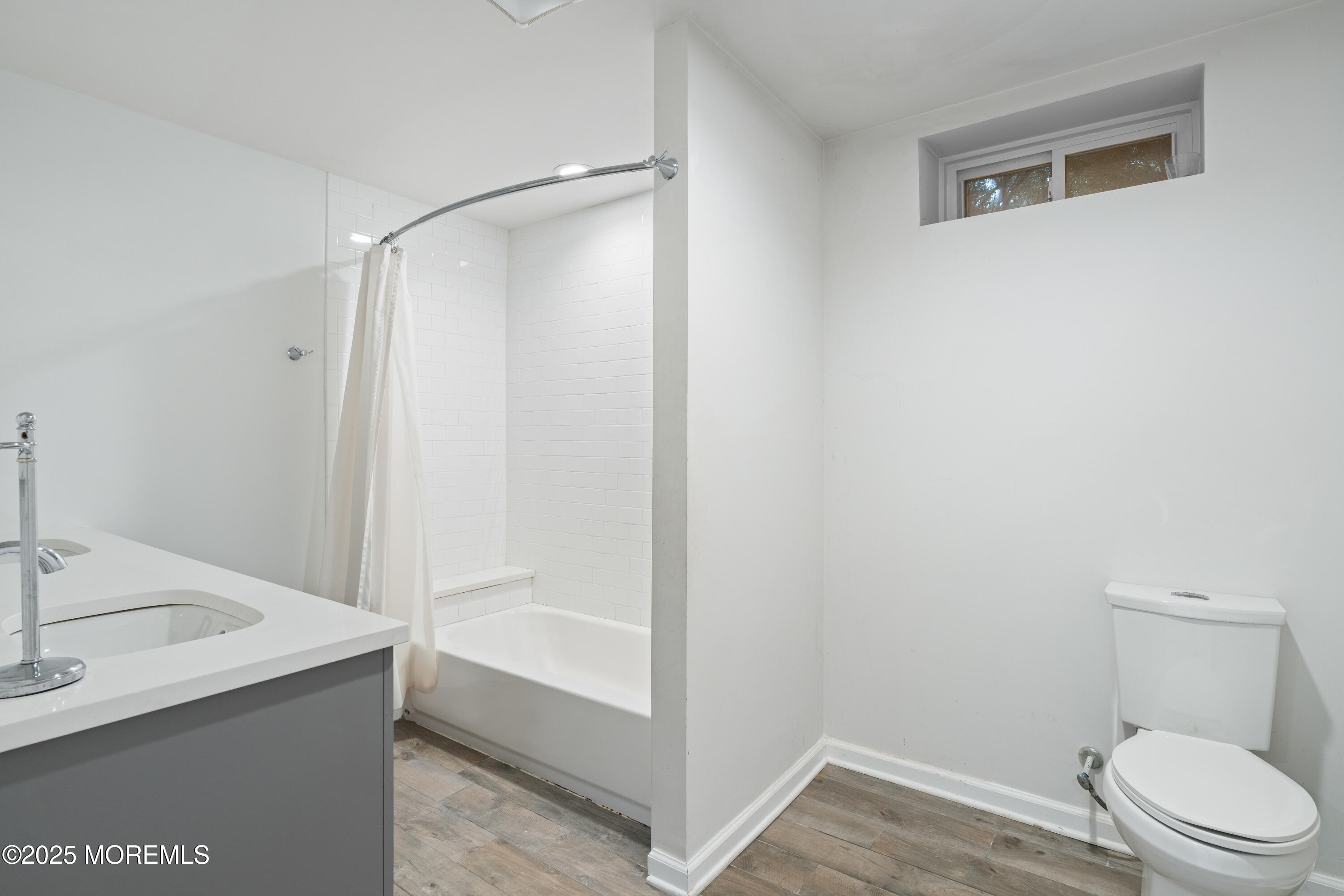 Jackson, New Jersey, 08527, United States, 7 Bedrooms Bedrooms, ,5 BathroomsBathrooms,Residential,For Sale,1998034