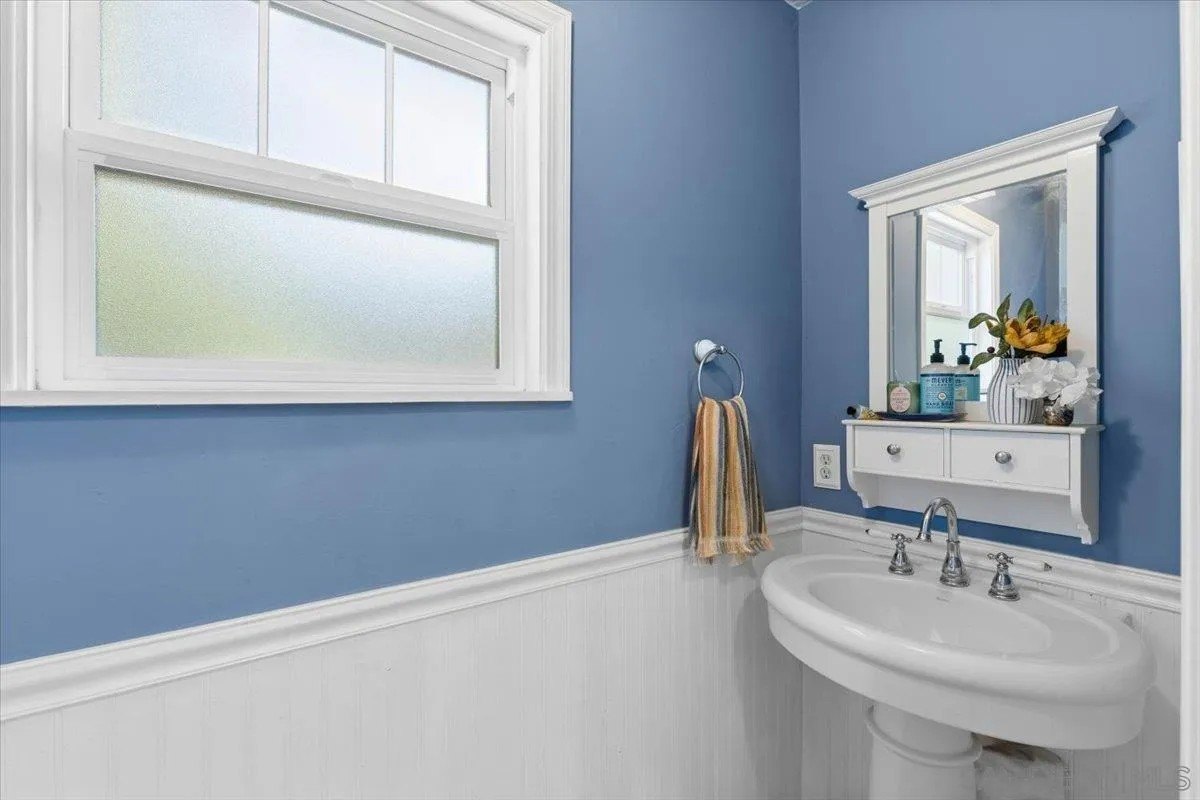 San Diego, California, 92106, United States, 3 Bedrooms Bedrooms, ,3 BathroomsBathrooms,Residential,For Sale,1991977