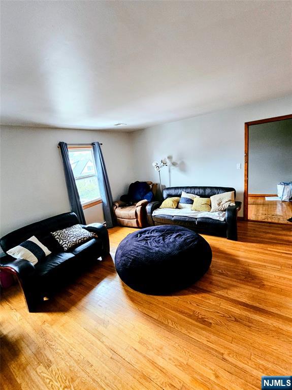 Clifton, New Jersey, 07012, United States, 6 Bedrooms Bedrooms, ,4 BathroomsBathrooms,Residential,For Sale,1984082