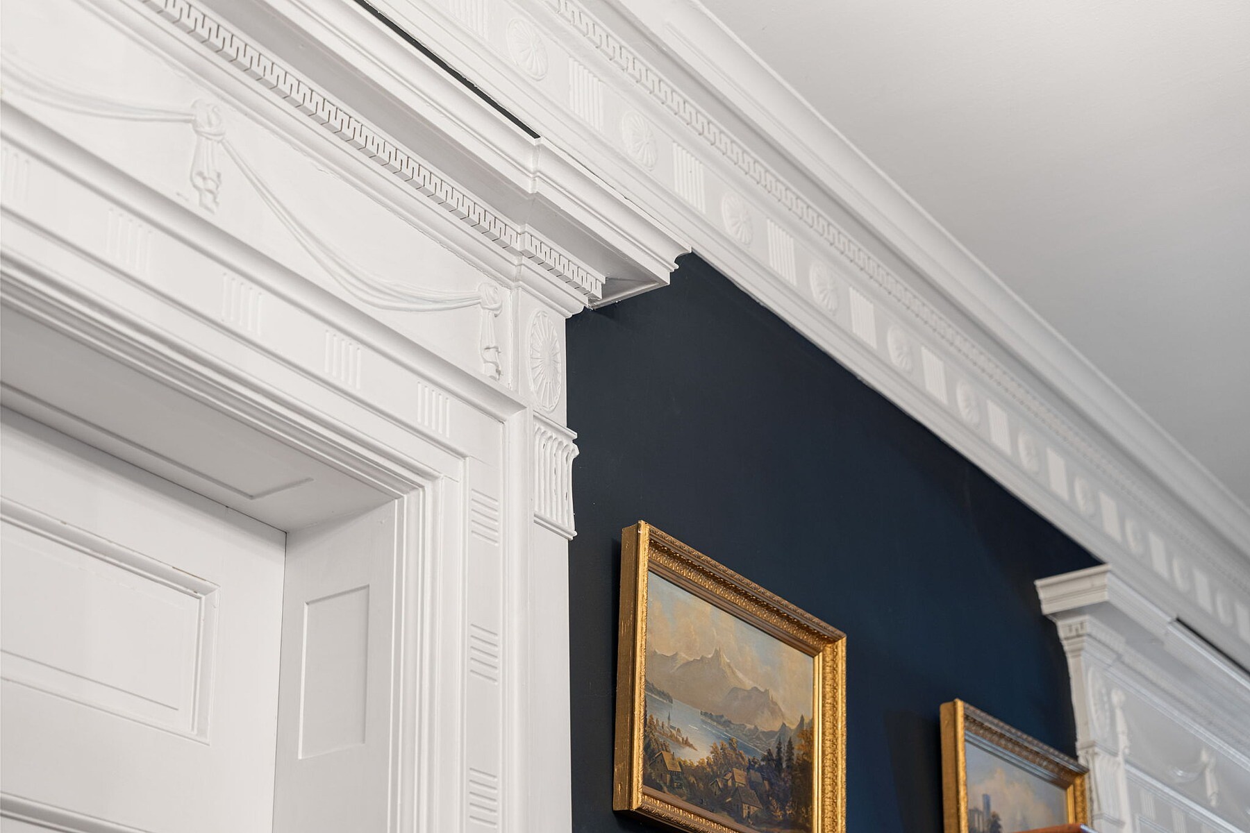  Neo-Classical Revival Home - 物件實景