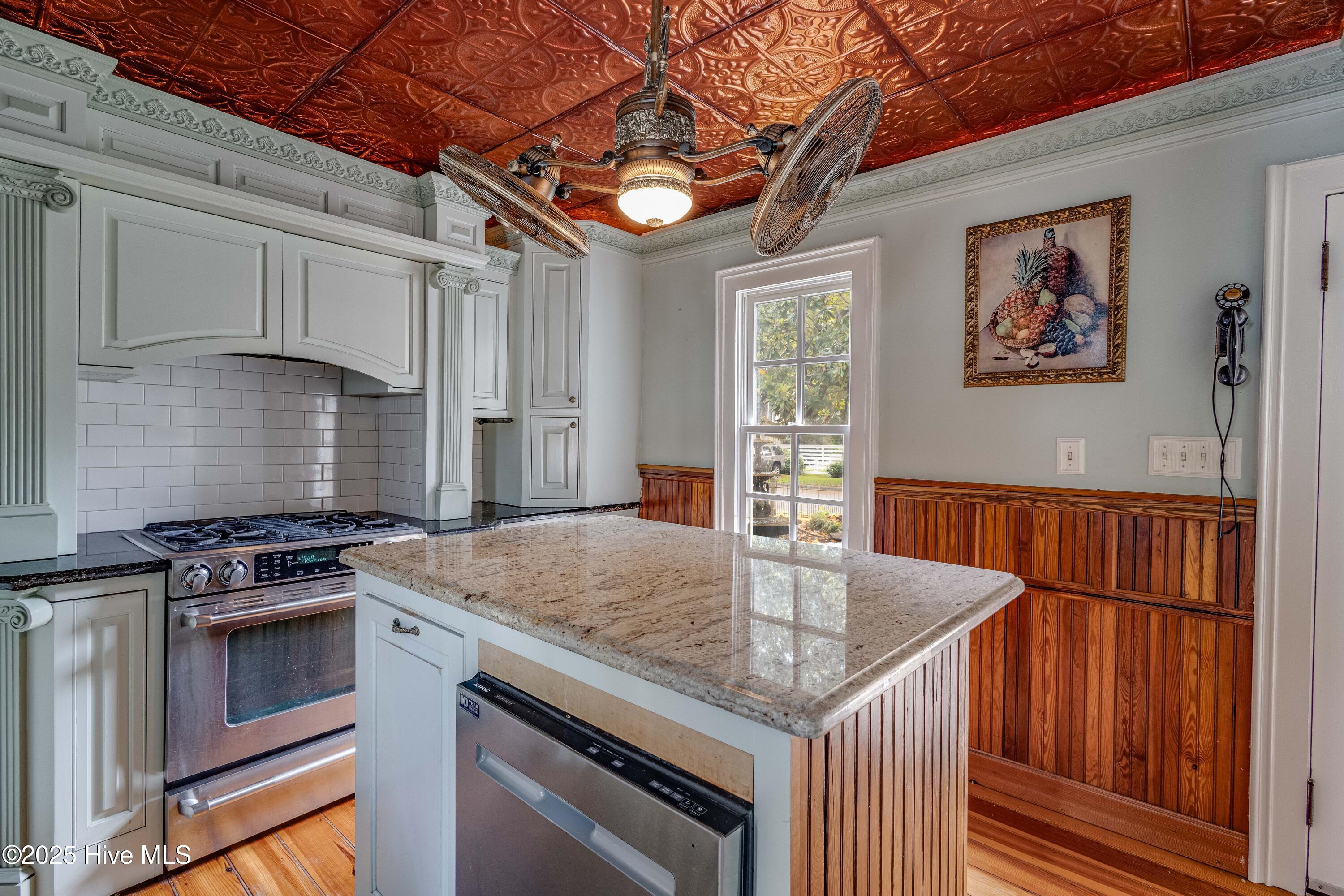 122 S Academy Street, Washington, North Carolina, 27889, United States, 3 Bedrooms Bedrooms, ,4 BathroomsBathrooms,Residential,For Sale,122 S Academy Street,1639244
