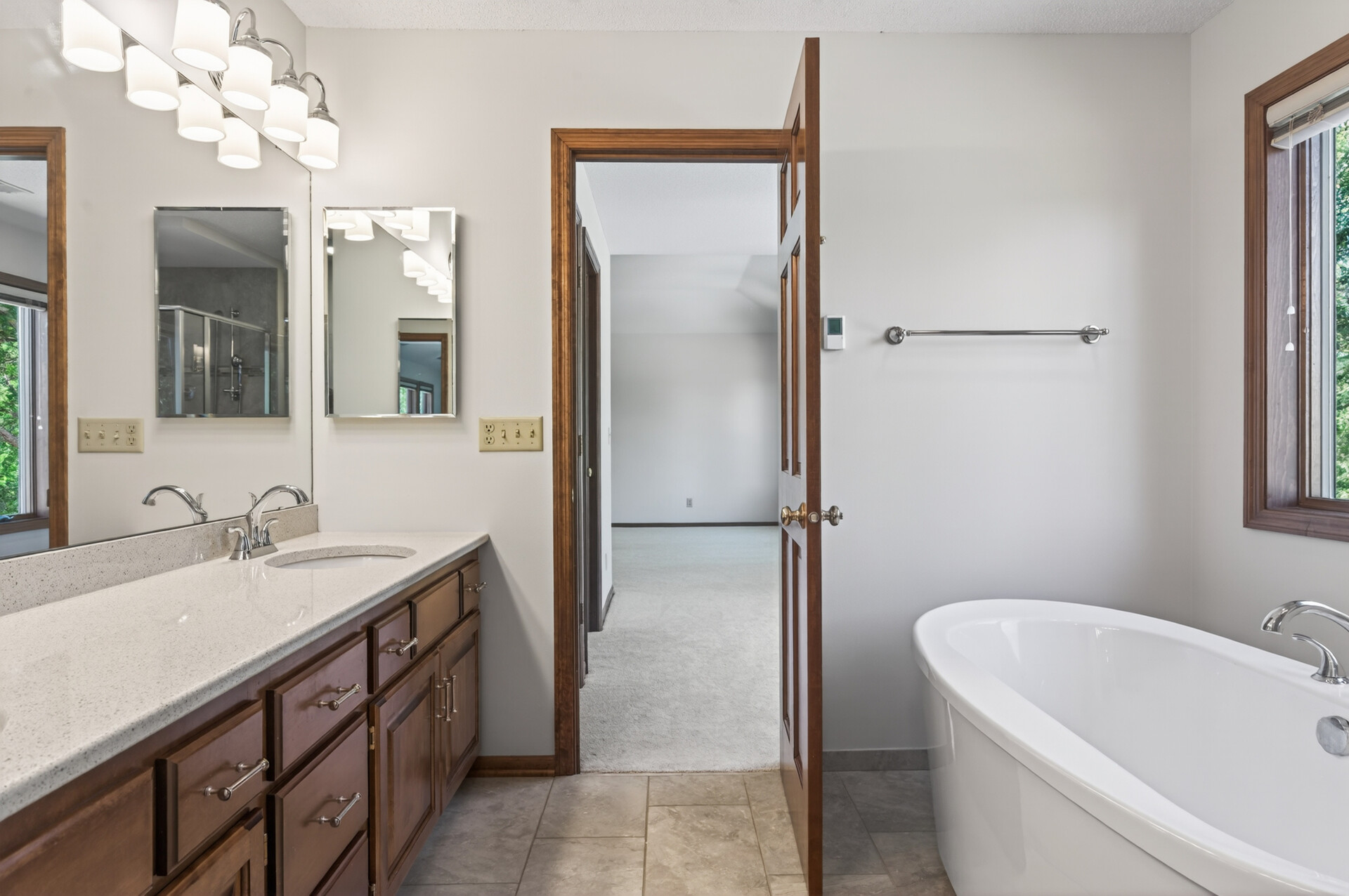  Luxury Lakeside Retreat in the Heart of Woodbury - 物件實景