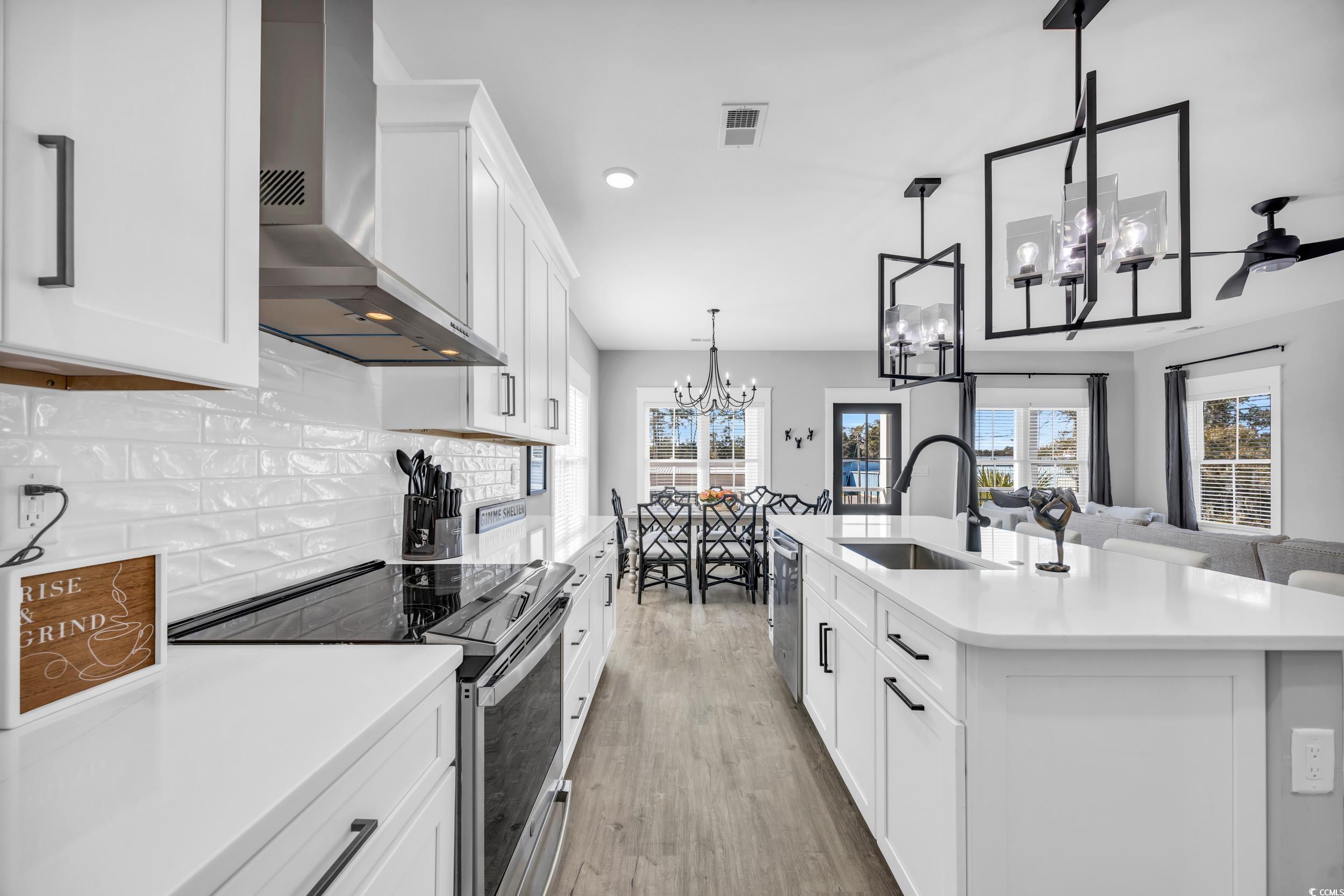 Murrells Inlet, South Carolina, 29576, United States, 5 Bedrooms Bedrooms, ,6 BathroomsBathrooms,Residential,For Sale,1937732