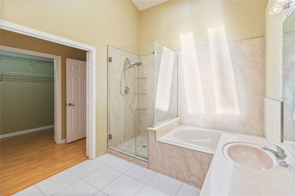 Orlando, Florida, 32819, United States, 4 Bedrooms Bedrooms, ,2 BathroomsBathrooms,Residential,For Sale,1911338