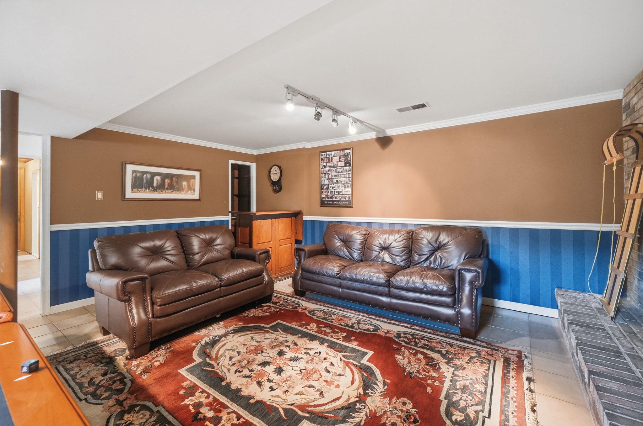 Fairfax, Virginia, 22032, United States, 4 Bedrooms Bedrooms, ,3 BathroomsBathrooms,Residential,For Sale,2048282