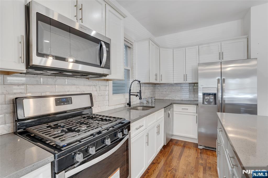 East Orange, New Jersey, 07018, United States, 5 Bedrooms Bedrooms, ,2 BathroomsBathrooms,Residential,For Sale,1960918