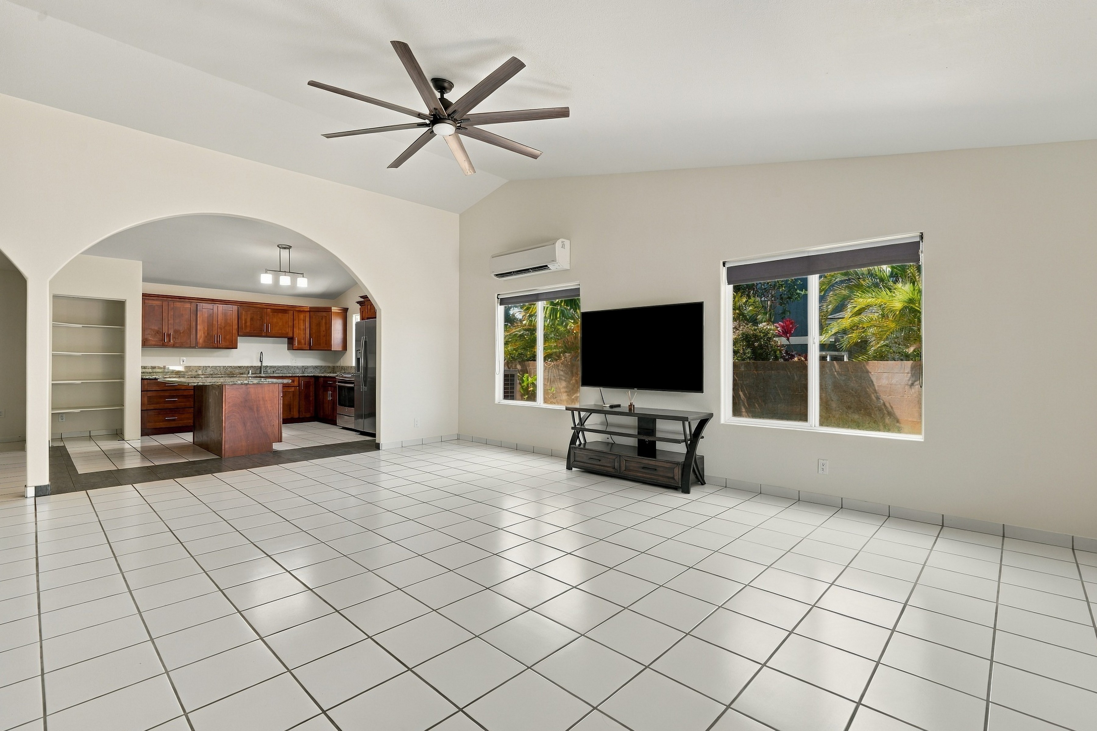  Spacious 5-Bedroom Home in Ka Ono Ulu Estates - 物件實景