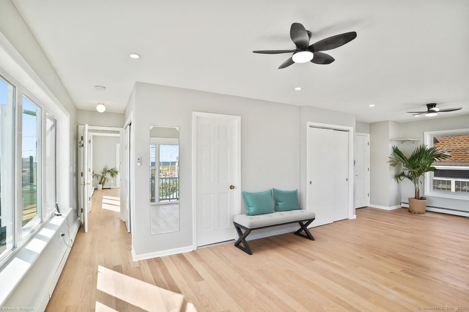 Stratford, Connecticut, 06615, United States, 3 Bedrooms Bedrooms, ,2 BathroomsBathrooms,Residential,For Sale,1940586