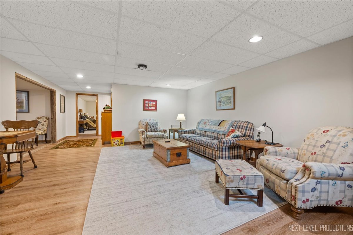 Leland, Illinois, 60531, United States, 3 Bedrooms Bedrooms, ,3 BathroomsBathrooms,Residential,For Sale,1980976