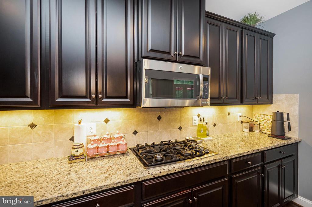 Woodbridge, Virginia, 22193, United States, 6 Bedrooms Bedrooms, ,6 BathroomsBathrooms,Residential,For Sale,1919107