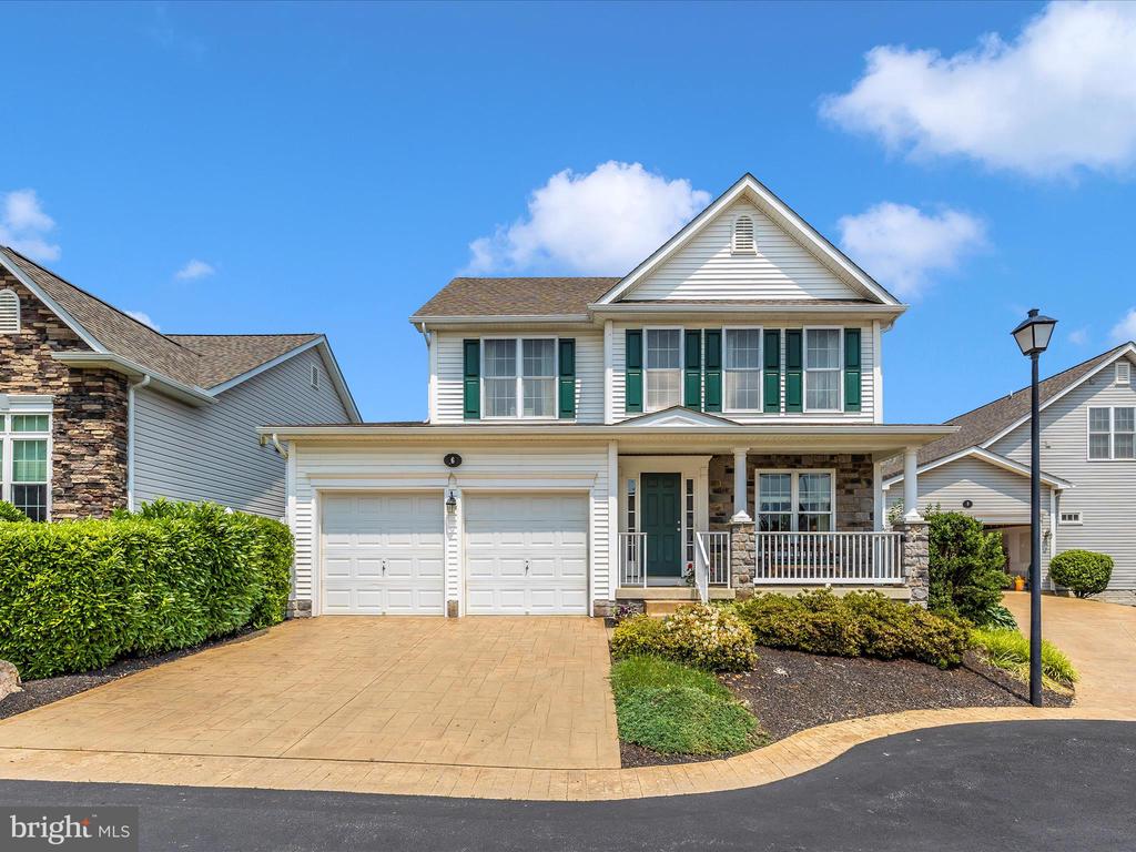 Middletown, Maryland, 21769, United States, 2 Bedrooms Bedrooms, ,3 BathroomsBathrooms,Residential,For Sale,1887633
