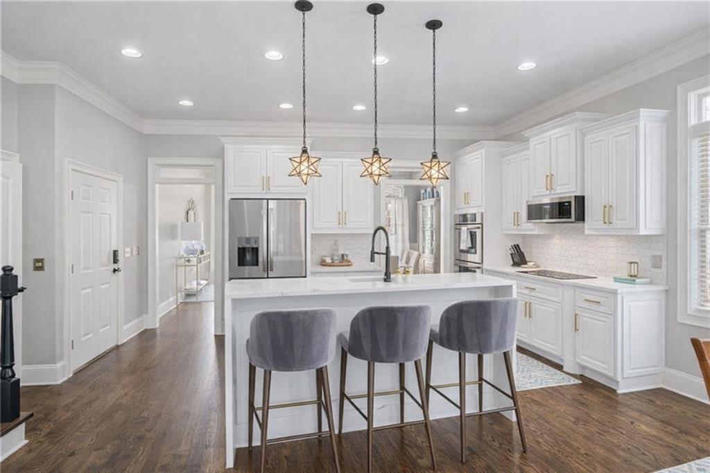 Cumming, Georgia, 30040, United States, 5 Bedrooms Bedrooms, ,5 BathroomsBathrooms,Residential,For Sale,2012317