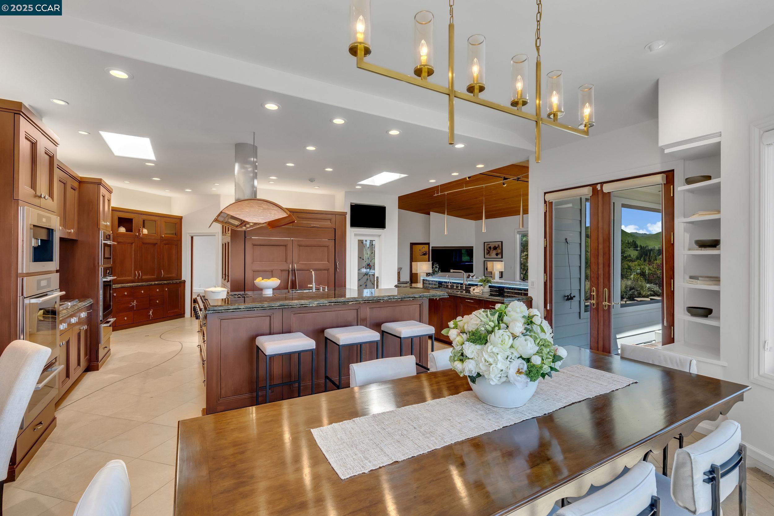 Danville, California, 94506, United States, 5 Bedrooms Bedrooms, ,6 BathroomsBathrooms,Residential,For Sale,1948518