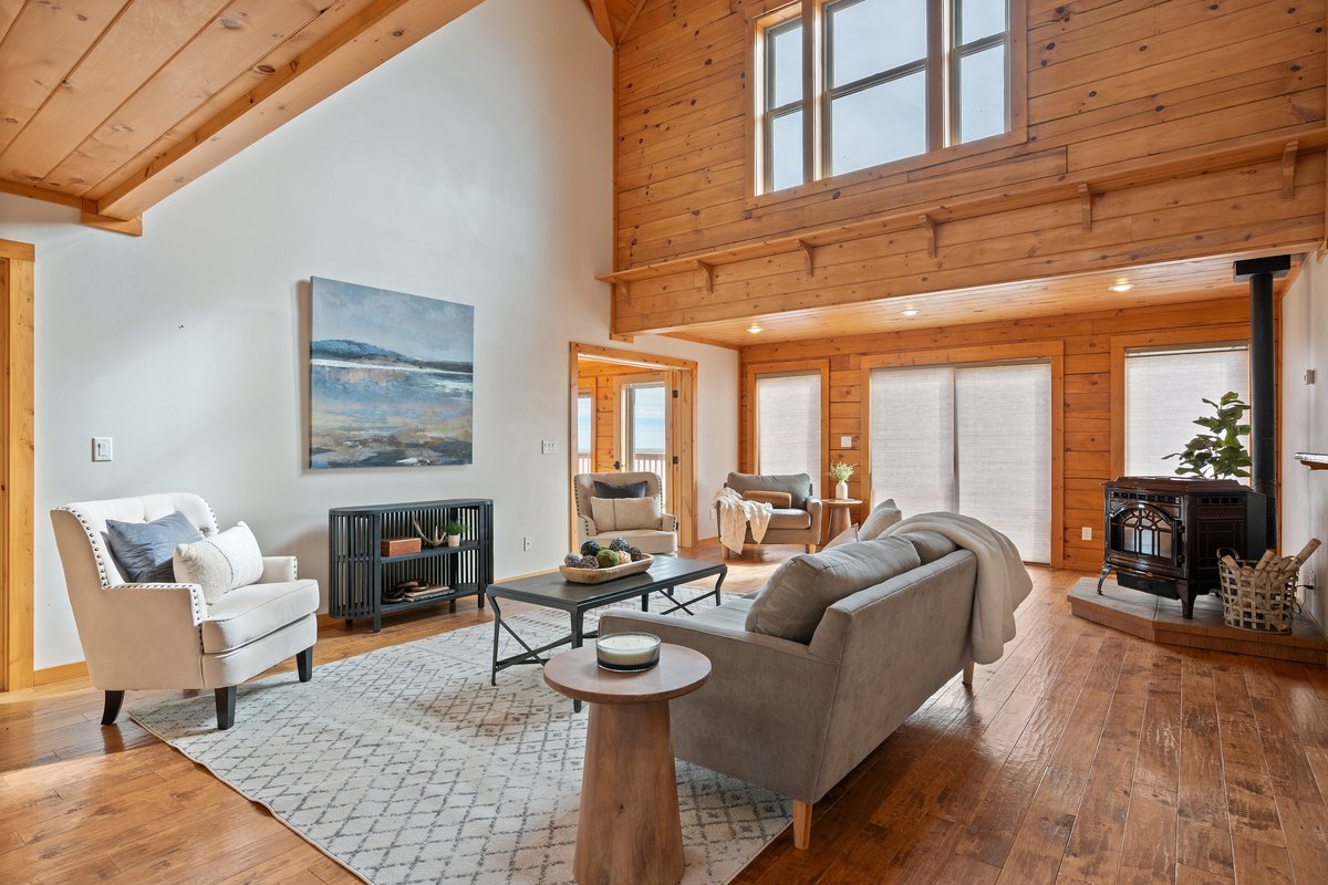 Carpenter, Wyoming, 82054, United States, 4 Bedrooms Bedrooms, ,3 BathroomsBathrooms,Residential,For Sale,1985736