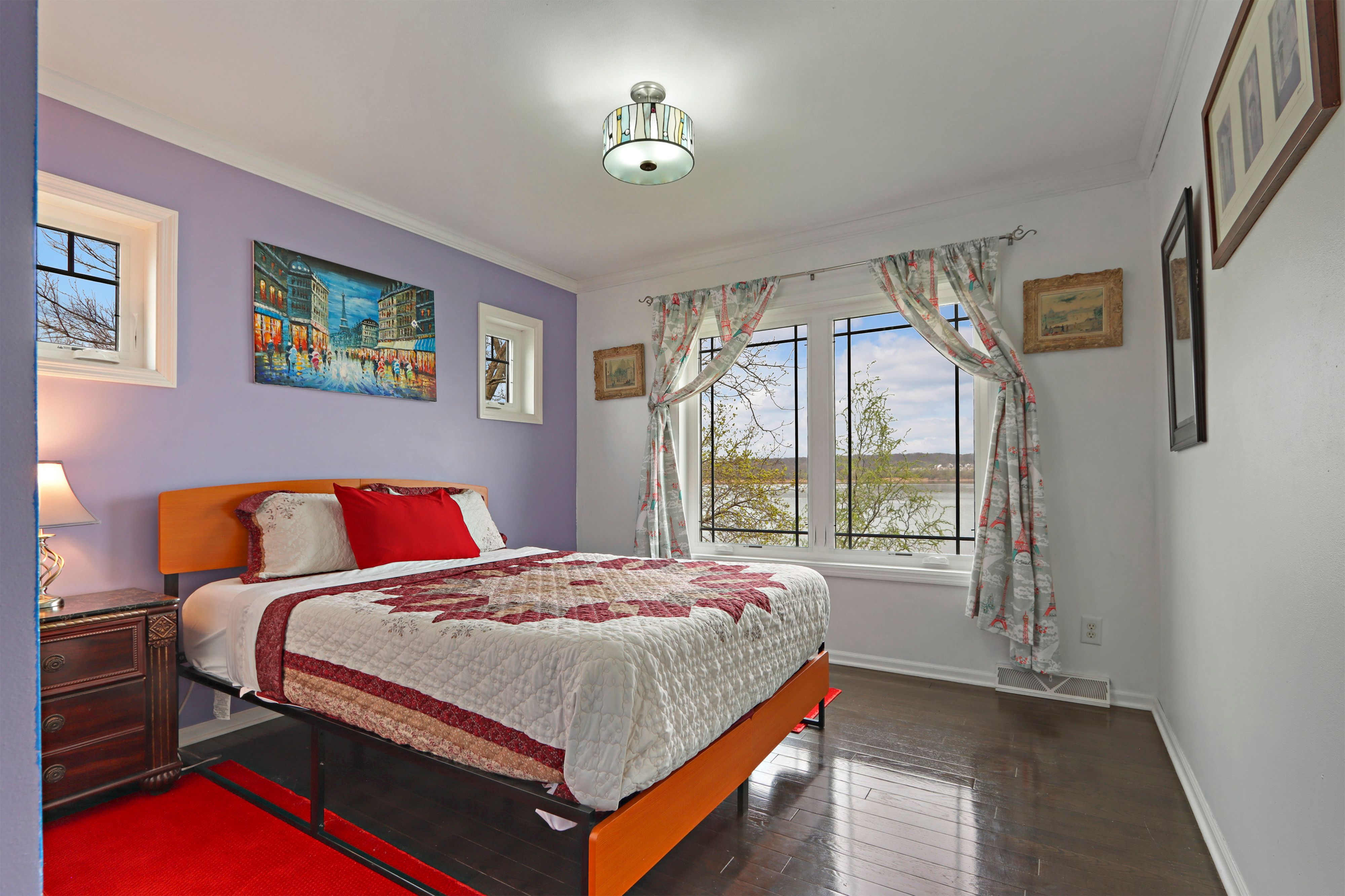  Gracious Lake Como Waterfront Retreat with Proven Rental Income - 物件實景