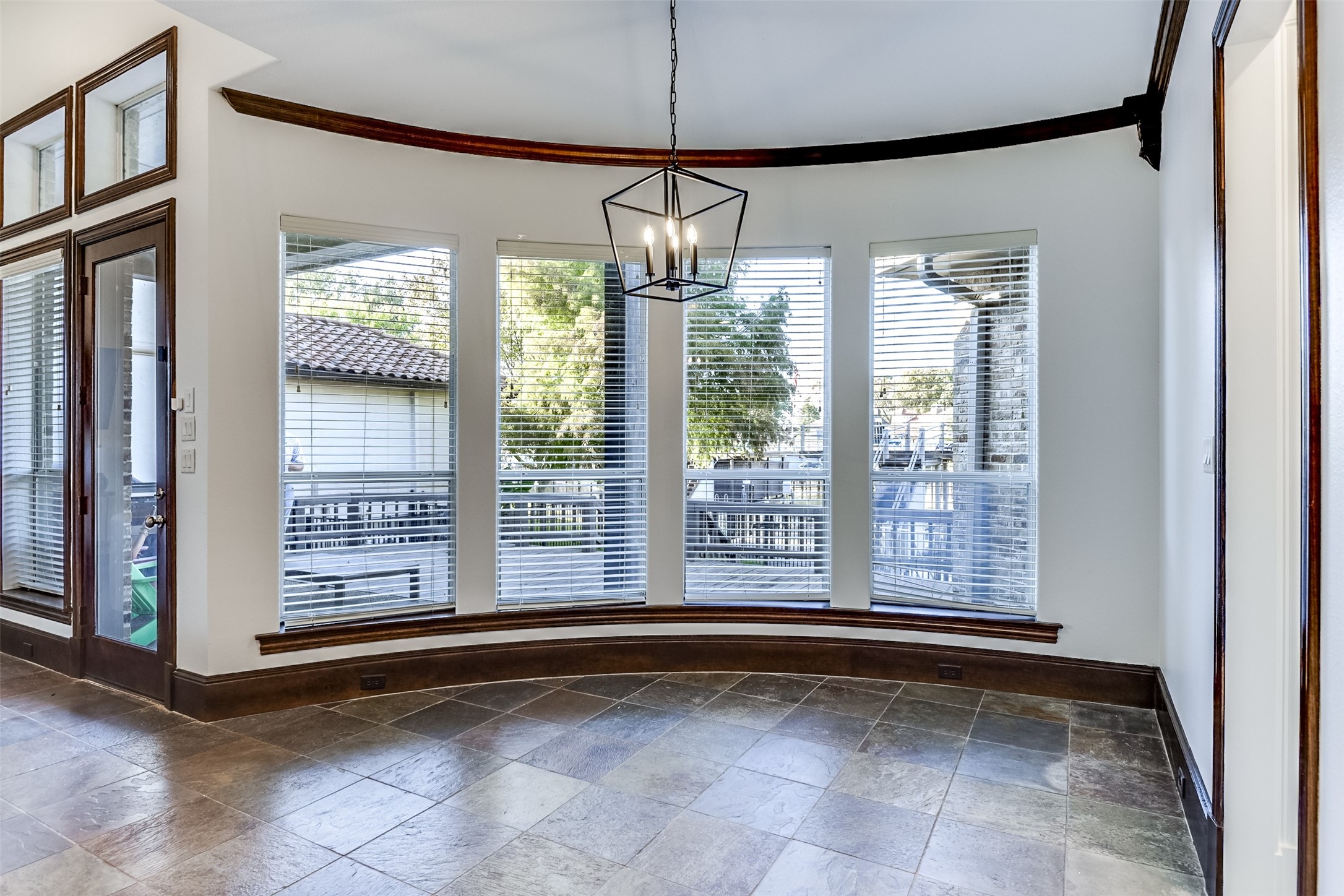 Mabank, Texas, 75156, United States, 3 Bedrooms Bedrooms, ,3 BathroomsBathrooms,Residential,For Sale,1990997