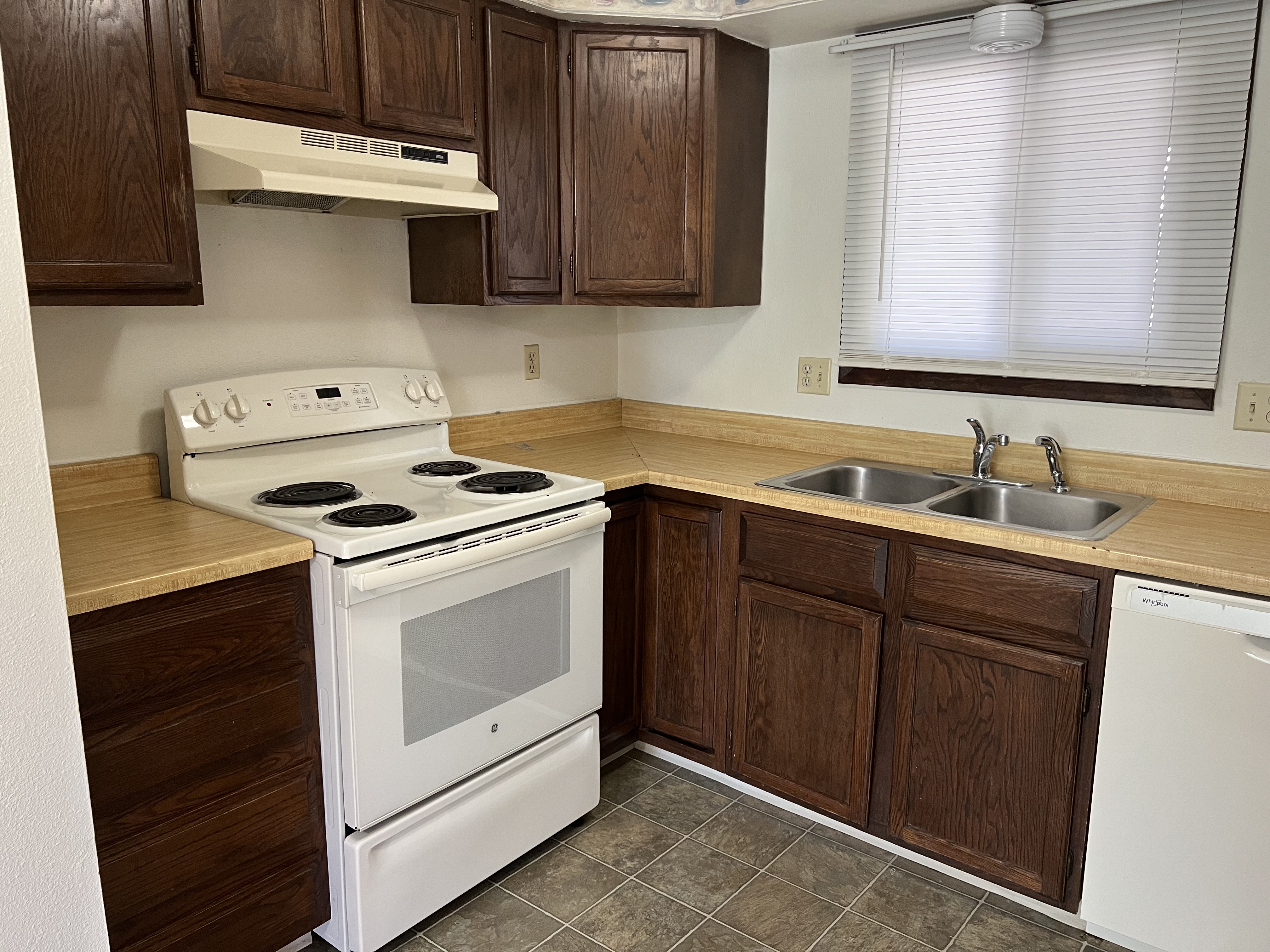 Sheridan, Wyoming, 82801, United States, 3 Bedrooms Bedrooms, ,2 BathroomsBathrooms,Residential,For Sale,1928698