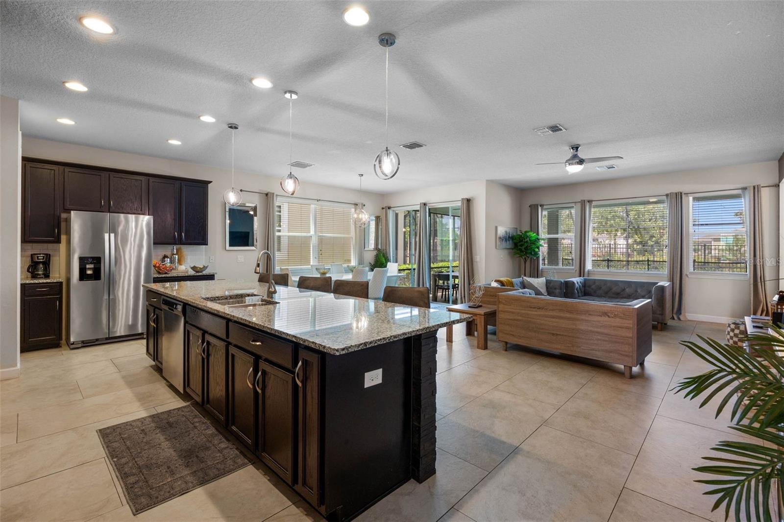 KISSIMMEE, Florida, 34747, United States, 7 Bedrooms Bedrooms, ,6 BathroomsBathrooms,Residential,For Sale,1989938