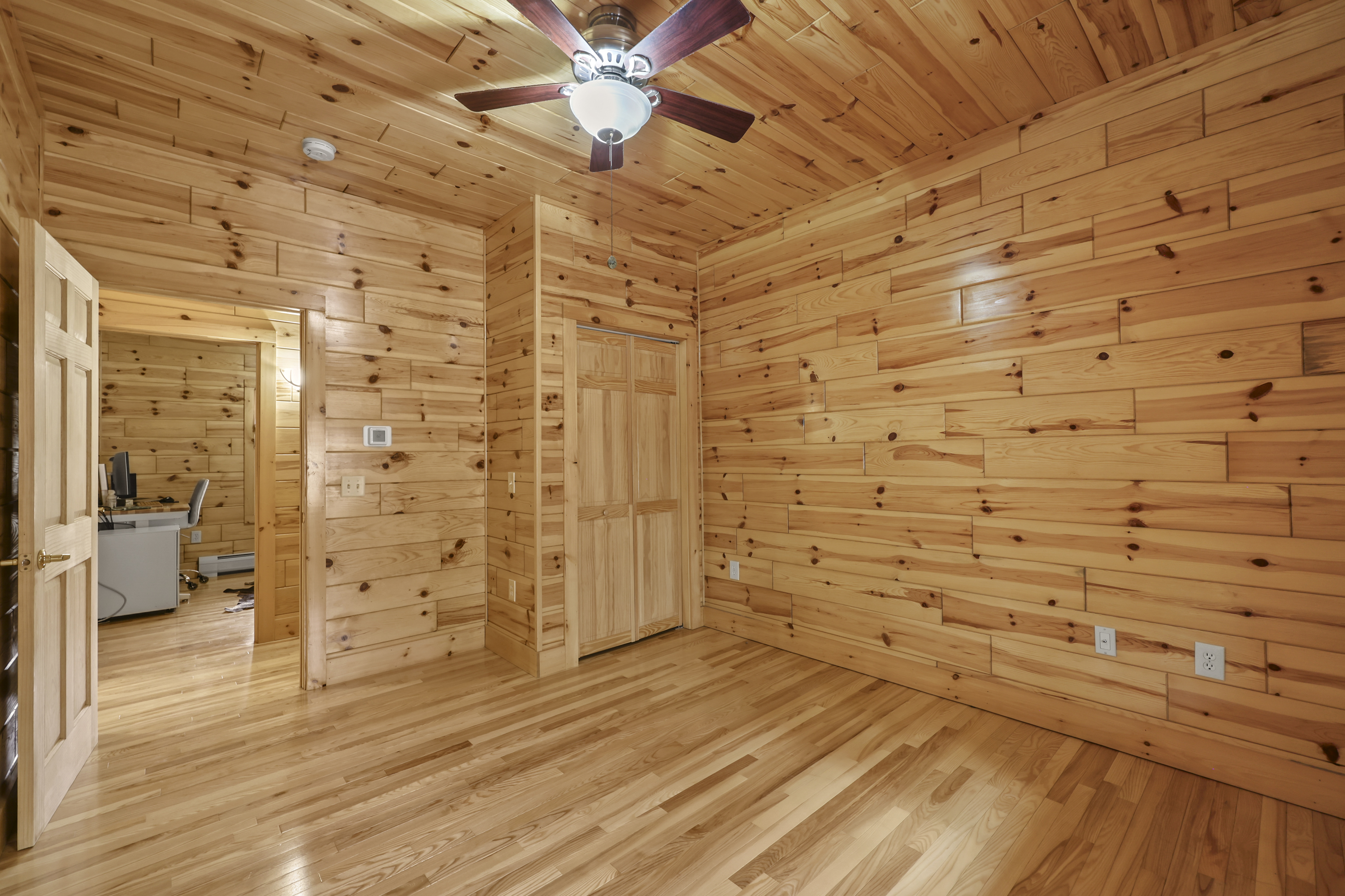  Berkshires Log Home Retreat with Wildlife Pond & Guest Apartment - 物件實景