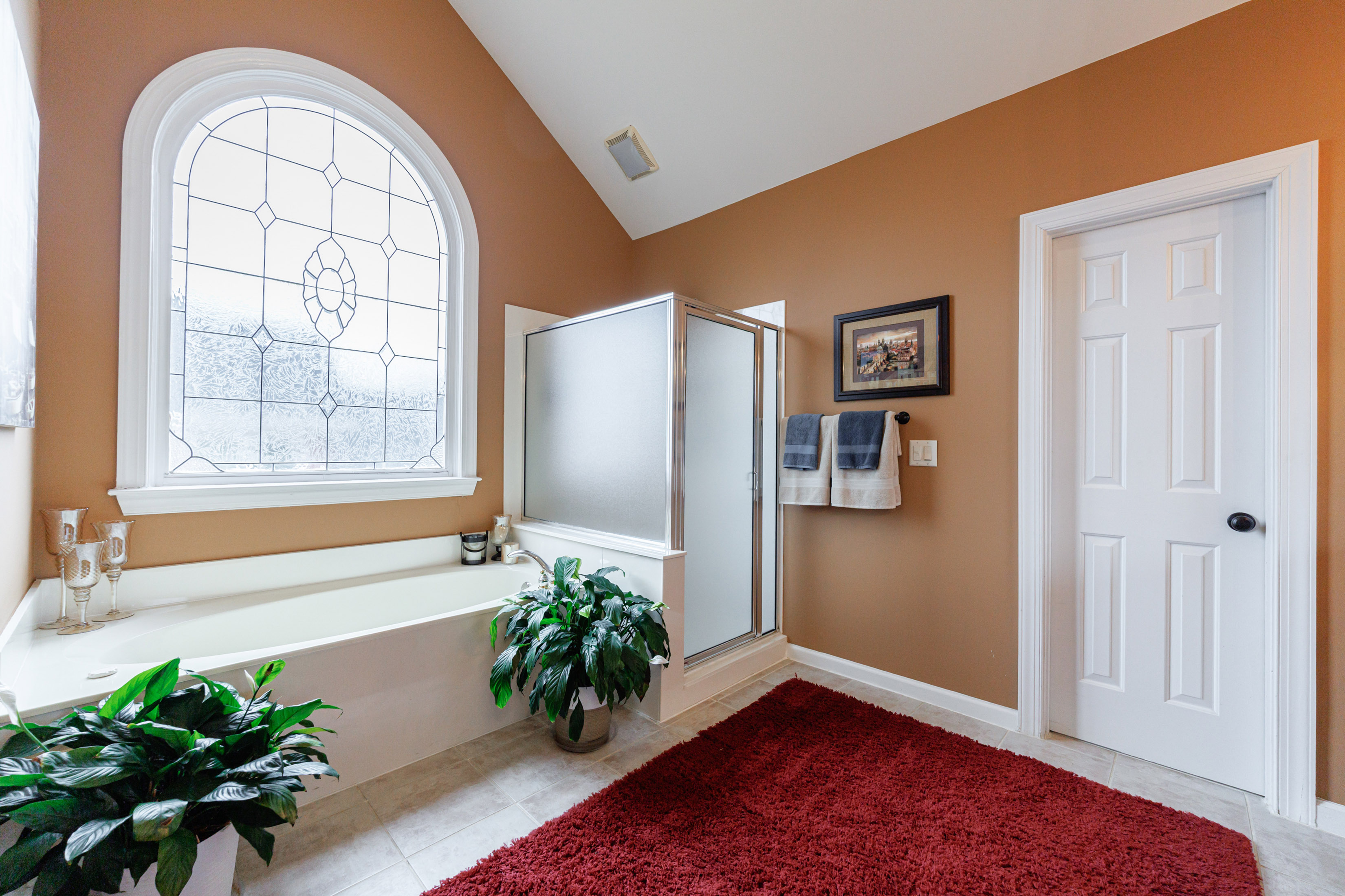  Beautifully Updated and Well Maintained Home in Sought-after Highcroft Community - 物件實景