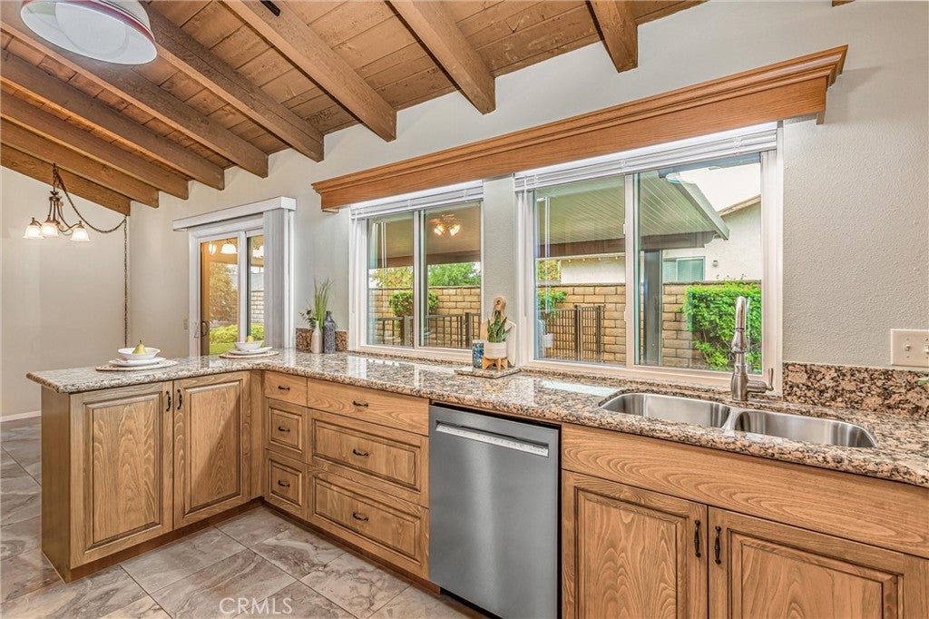 Redlands, California, 92373, United States, 4 Bedrooms Bedrooms, ,2 BathroomsBathrooms,Residential,For Sale,1994267