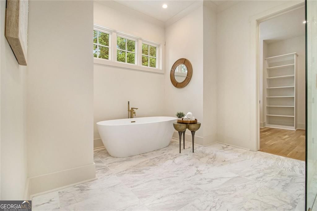 Atlanta, Georgia, 30342, United States, 6 Bedrooms Bedrooms, ,8 BathroomsBathrooms,Residential,For Sale,1858918