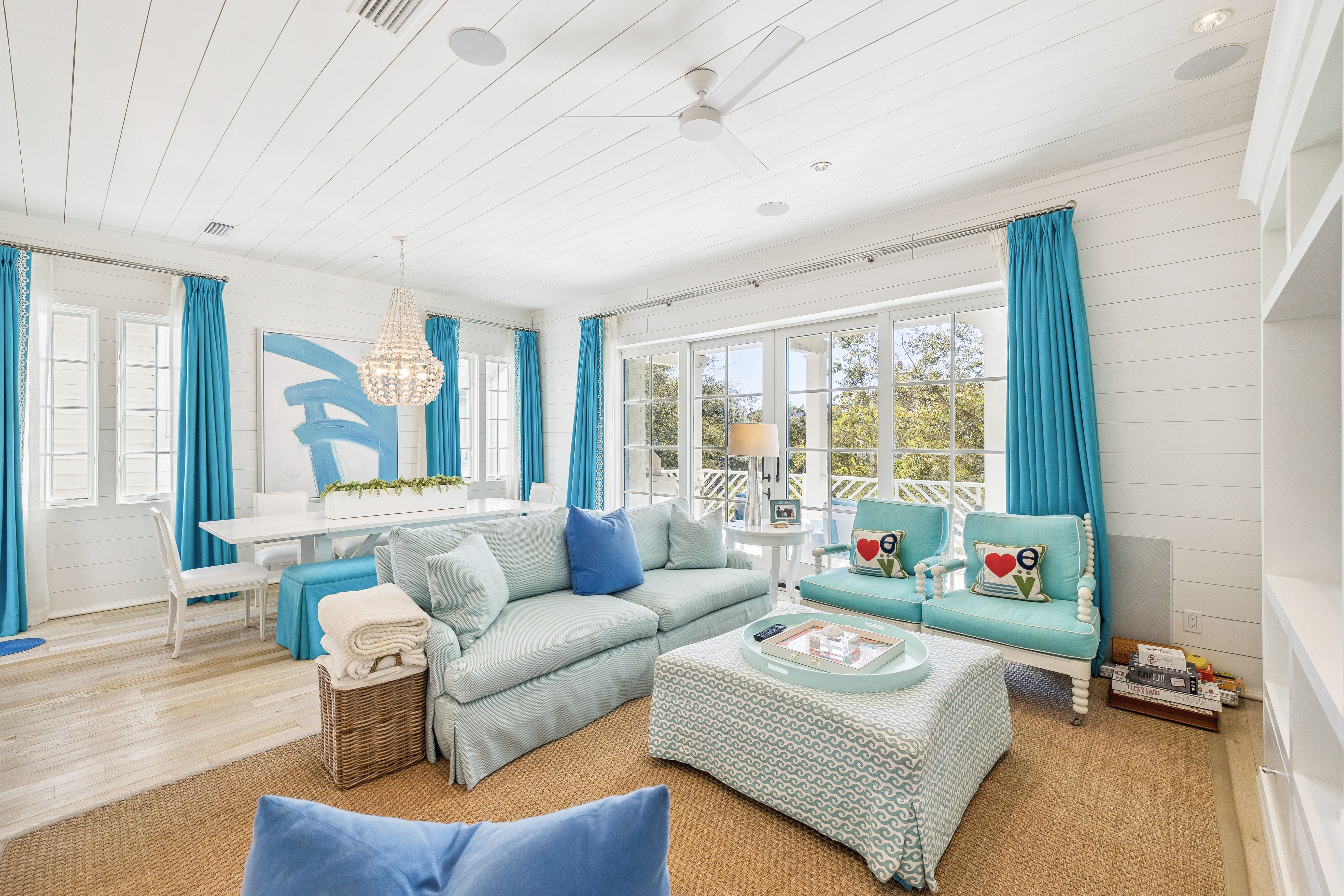  Never-Rented Home With Carriage House Overlooking Community Pool - 物件實景