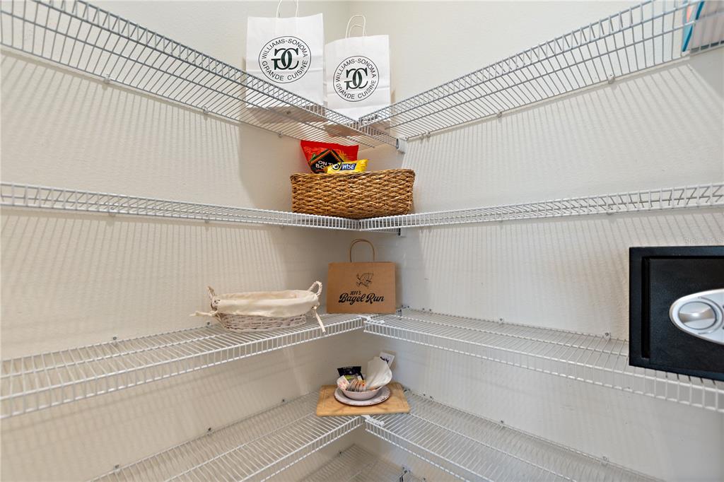 Davenport, Florida, 33837, United States, 7 Bedrooms Bedrooms, ,6 BathroomsBathrooms,Residential,For Sale,1883075