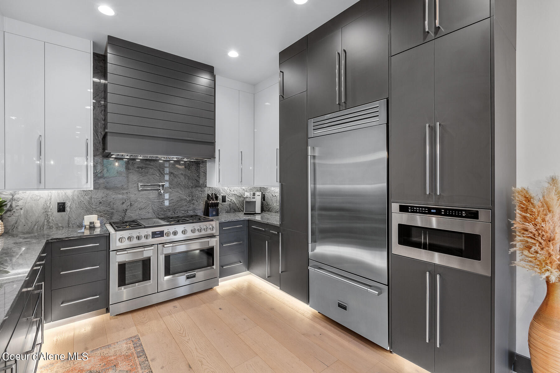 Coeur d'Alene, Idaho, 83814, United States, 4 Bedrooms Bedrooms, ,1 BathroomBathrooms,Residential,For Sale,1975946