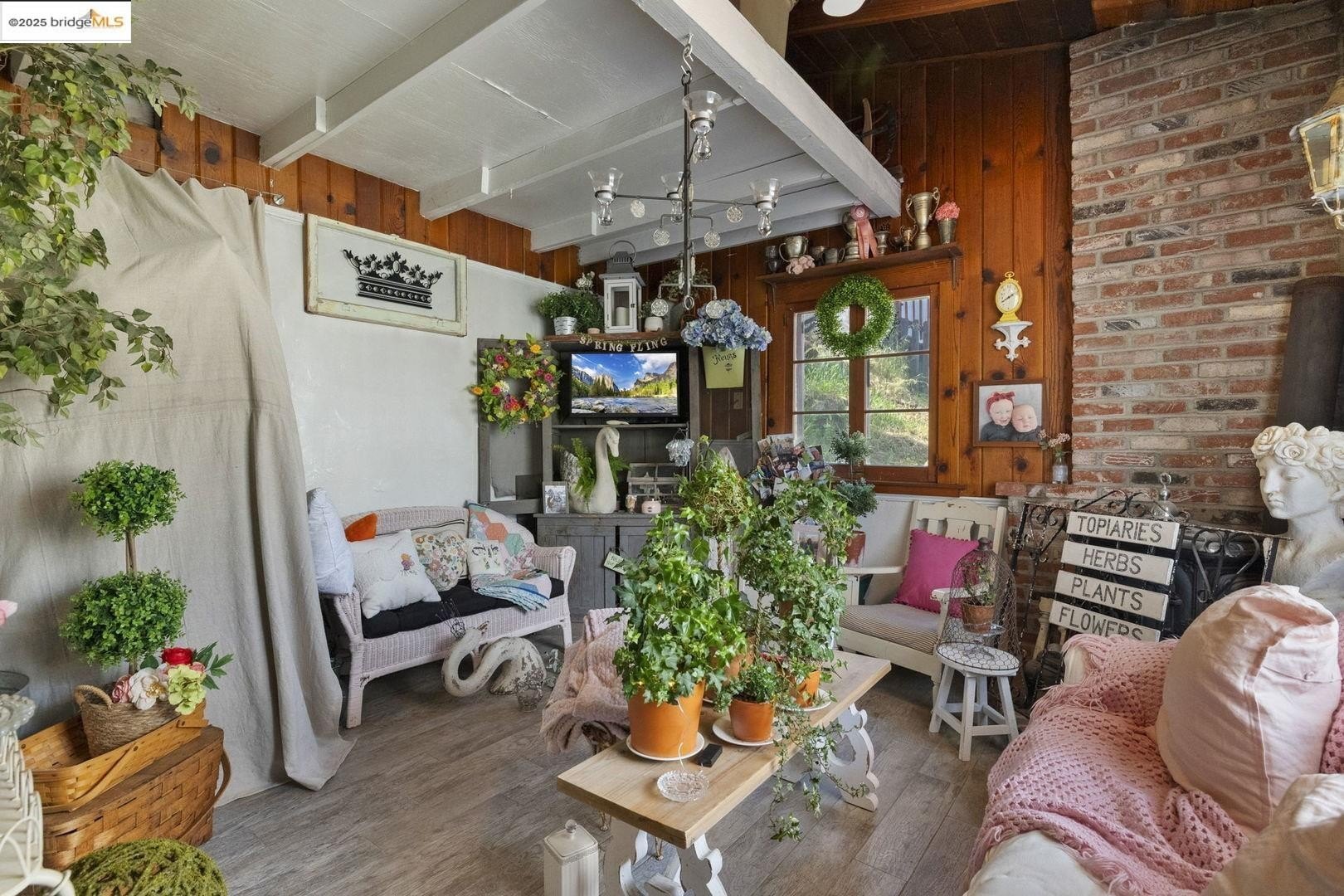 Sonora, California, 95370, United States, ,Residential,For Sale,1804524