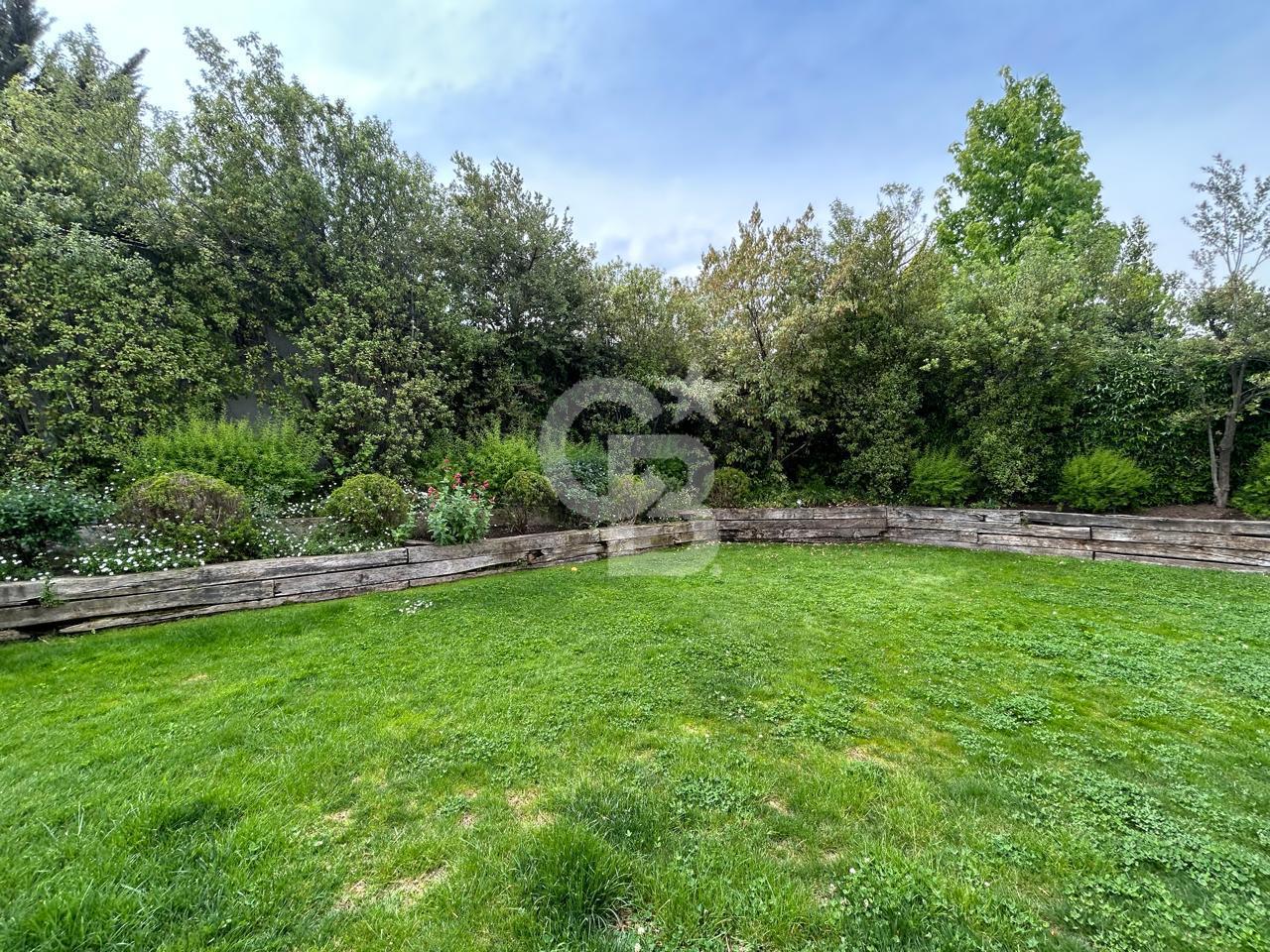 Lo Barnechea, Chile, 6 Bedrooms Bedrooms, ,5 BathroomsBathrooms,Residential,For Sale,1971656