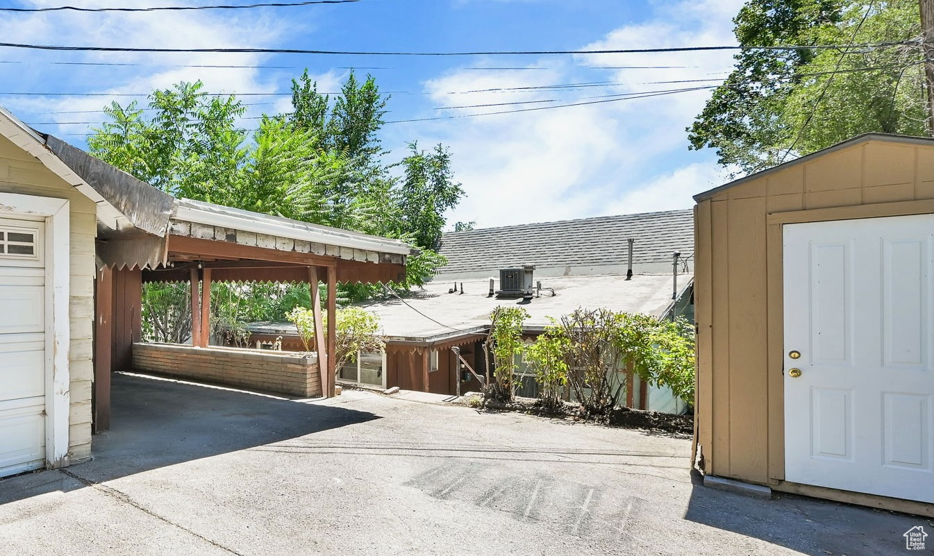 Salt Lake City, Utah, 84103, United States, 3 Bedrooms Bedrooms, ,2 BathroomsBathrooms,Residential,For Sale,1925078