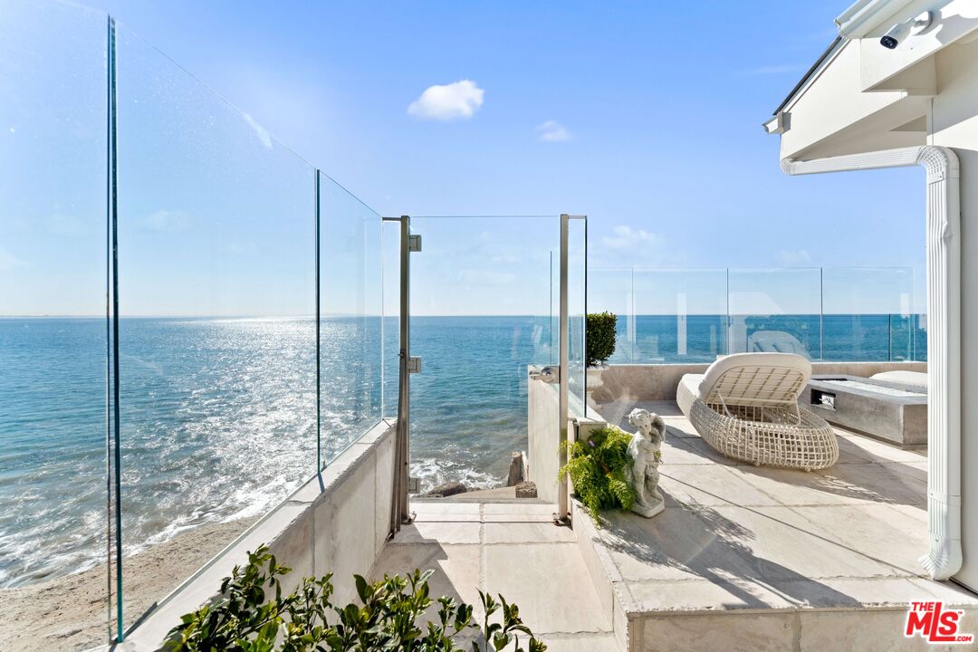 Malibu, California, 90265, United States, 3 Bedrooms Bedrooms, ,3 BathroomsBathrooms,Residential,For Sale,1989426