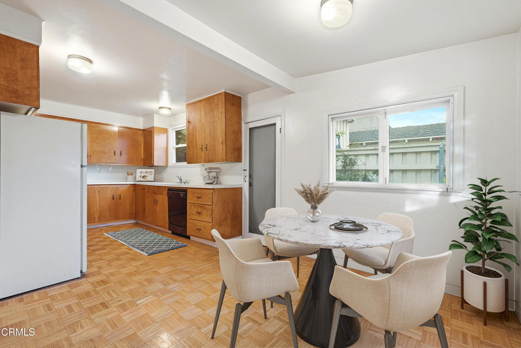 Pasadena, California, 91104, United States, 3 Bedrooms Bedrooms, ,1 BathroomBathrooms,Residential,For Sale,1993428