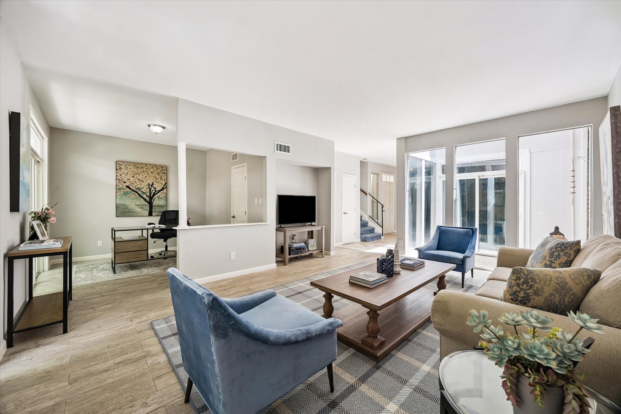  7483 Brompton Street - 物件實景