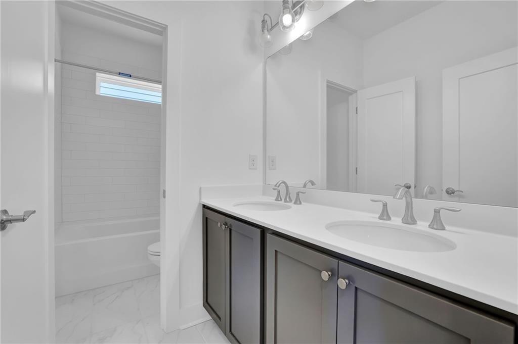 Alpharetta, Georgia, 30076, United States, 4 Bedrooms Bedrooms, ,4 BathroomsBathrooms,Residential,For Sale,1976711