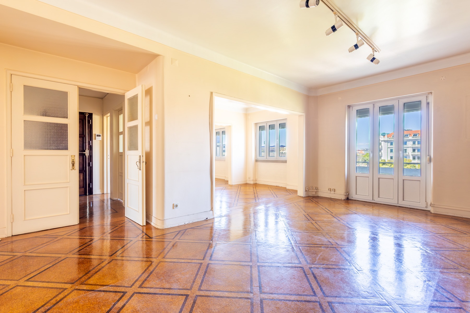  Flat, 5 bedrooms, for Sale - 物件實景