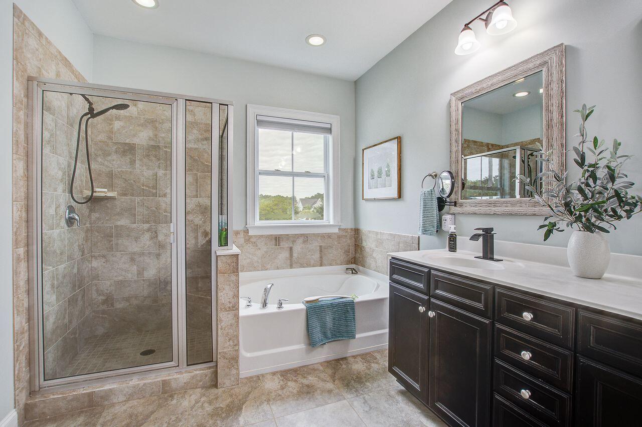 Mount Pleasant, South Carolina, 29466, United States, 4 Bedrooms Bedrooms, ,3 BathroomsBathrooms,Residential,For Sale,1966784