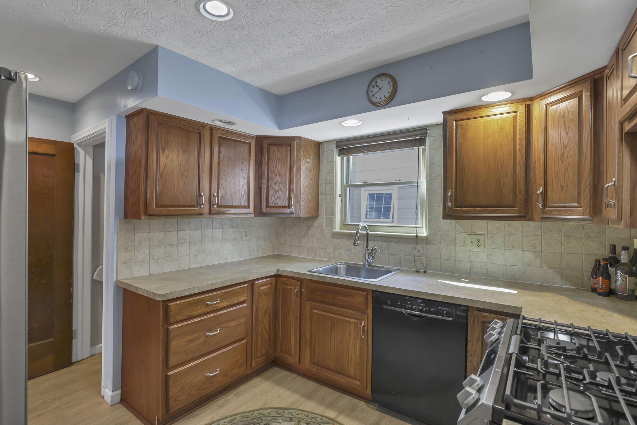 Bexley, Ohio, 43209, United States, 4 Bedrooms Bedrooms, ,3 BathroomsBathrooms,Residential,For Sale,1978539