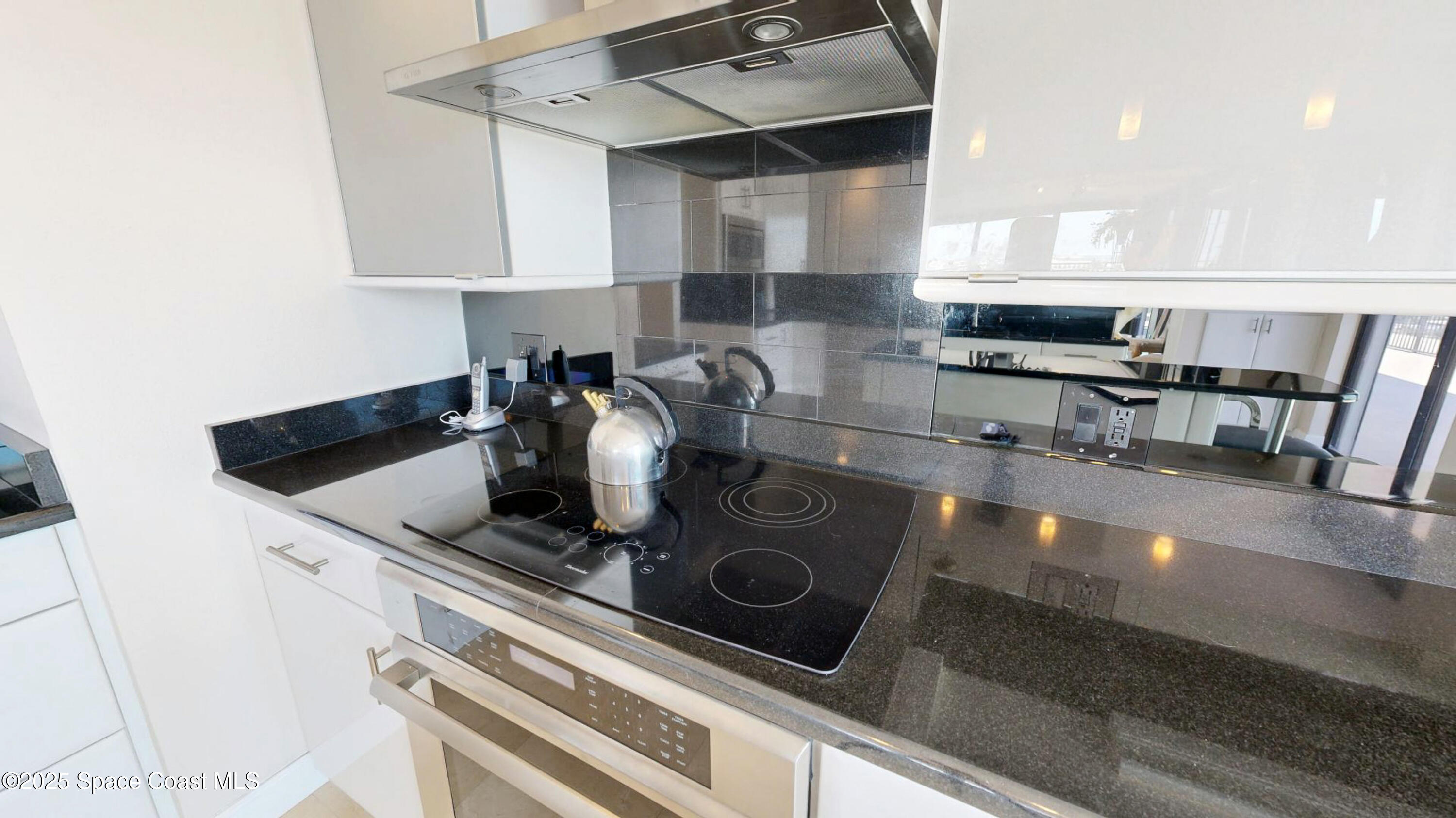 Cocoa Beach, Florida, 32931, United States, 2 Bedrooms Bedrooms, ,2 BathroomsBathrooms,Residential,For Sale,1991953