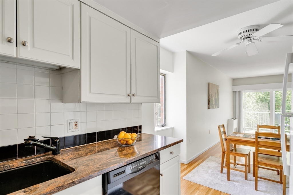 Watertown, Massachusetts, 02472, United States, 2 Bedrooms Bedrooms, ,1 BathroomBathrooms,Residential,For Sale,1865880